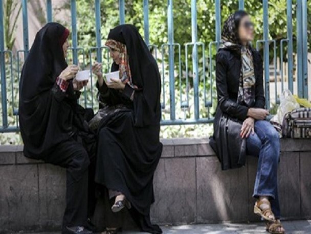 پوشش به هر شکلی حجاب محسوب نمی شود