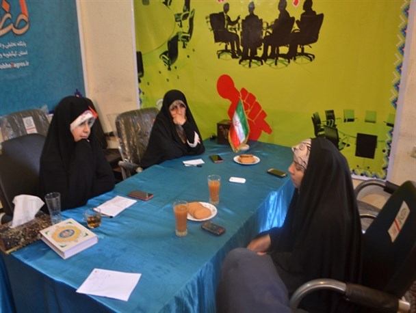 بحث ها در حوزه عفاف و حجاب تخصصی بررسی نمی شود/از اول انقلاب در بحث اجرای حجاب یک اشتباه بنیادی داشتیم/اگر مدعیان کنار بکشند این وضعیت درست می شود