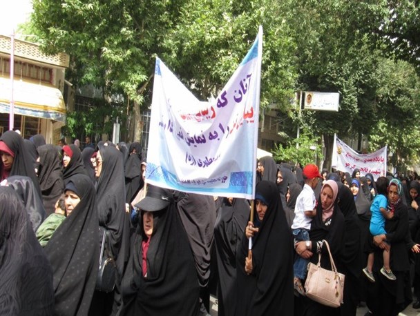 راهپیمایی گلپایگانی های مدافع حریم خانواده در حمایت از حجاب+تصاویر