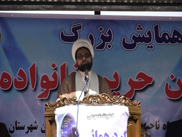 شهدا خون خود را در راه حجاب و عفاف نثار کردند