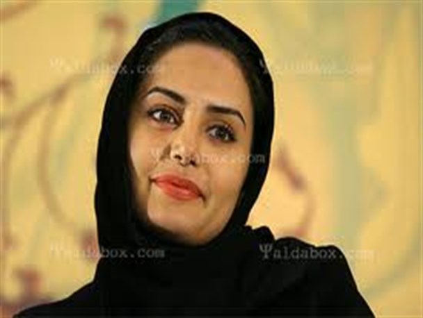 بازیگر زن مشهور در حال ماهیگیری! / عکس