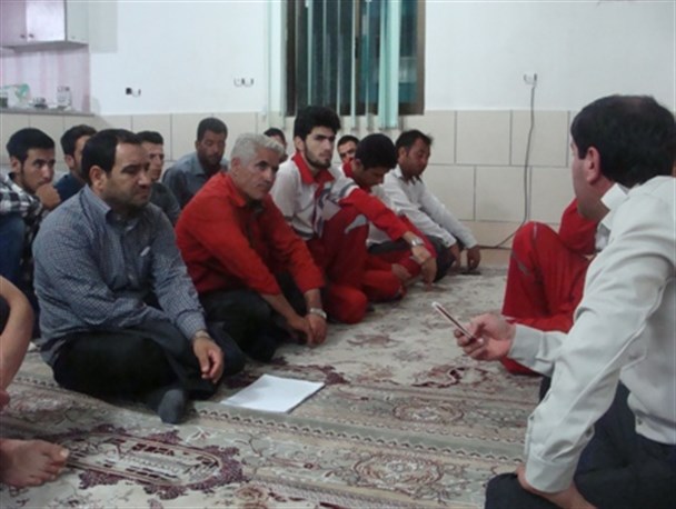 حاشیه نشینان جنگل آموزش اطفاء حریق را فرا گرفتند