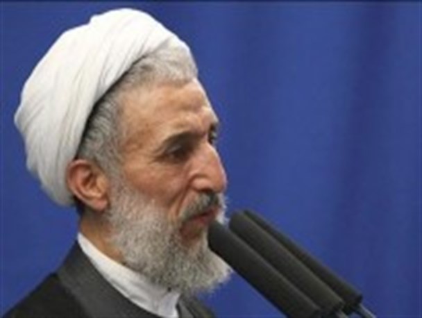 وظیفه همه ماست که نسبت به فتنه دشمن آگاه شویم/کشورهای غربی به دنبال تحریف سخنان امام هستند