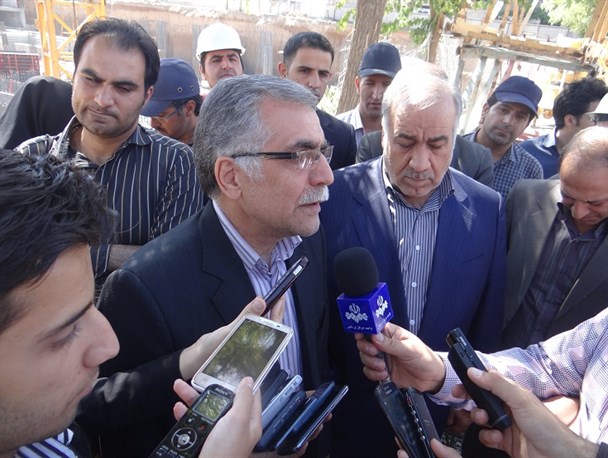 معاون عمرانی وزیر کشور از سه پروژه ارتباطی و تجاری در لرستان بازدید کرد