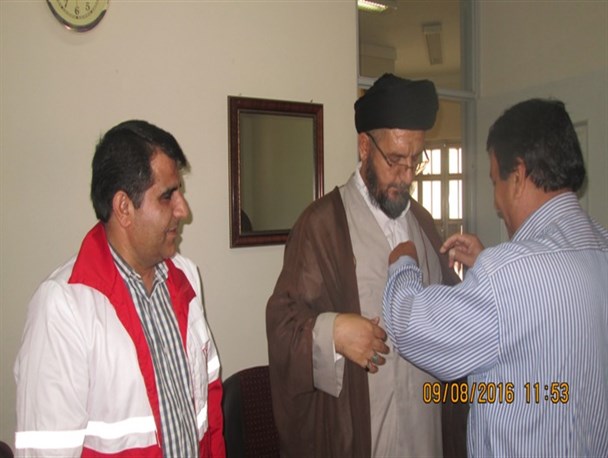 امام جمعه پارس‌آباد داوطلب افتخاری جمعیت هلال‌احمر شد + عکس