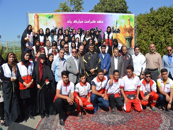 همایش پیاده روی خانوادگی و جشن دهه کرامت در شهرری برگزار شد