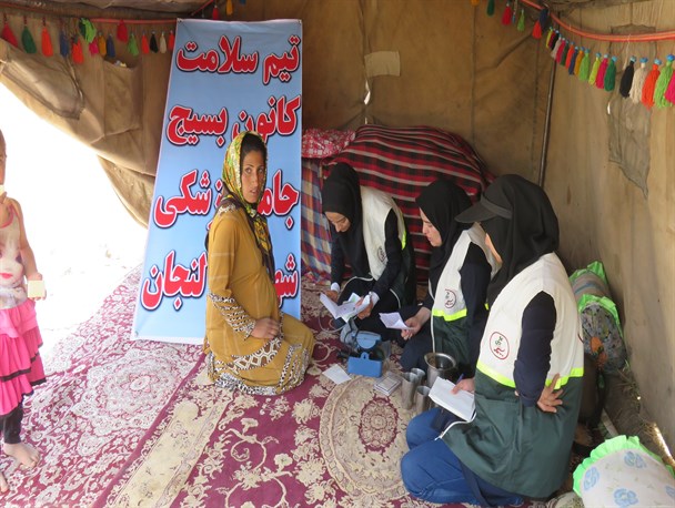 معاینه رایگان بیش از ۳۵۰ روستایی و عشایرنشین توسط بسیج جامعه پزشکی لنجان/ ارتقاء کیفیت خدمات سلامت مردم عشایر ضروری است