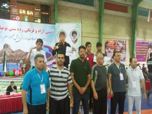 دانش آموز پاوه ای مدال طلای کشتی قهرمانی کشور را بر گردن آویخت