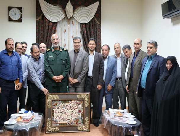 اولویت اصلی کشور اقتصاد است اما نباید از مسائل فرهنگی غافل شد