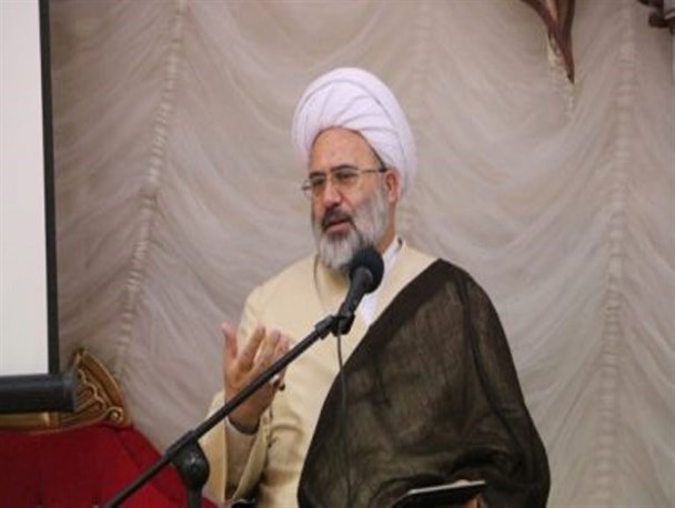 همه باید در مسائل فرهنگی احساس مسئولیت کنند/ دشمنان به دنبال الگوسازی برای جوانان ما هستند