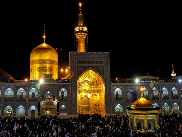 اعزام ۱۸۰نفر از خانواده های بسیجی به مشهد مقدس+ تصاویر