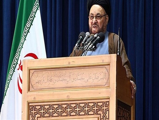 سوء استفاده‎کنندگان ارز از صف‌های طولانی خرید گوشت خجالت بکشند