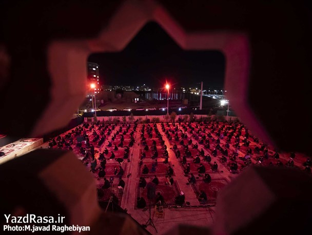 عذاداری یزدیها در شب سوم محرم؛ با رعایت پروتکل های بهداشتی برگزار شد