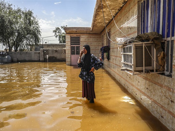 توزیع بیش از ۲هزار بسته معیشتی و ۸ سری وسایل کامل زندگی بین سیل‌زدگان یزدی