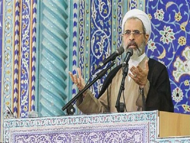 نادان ها به افتخارات ملی دهن کجی می‌کنند