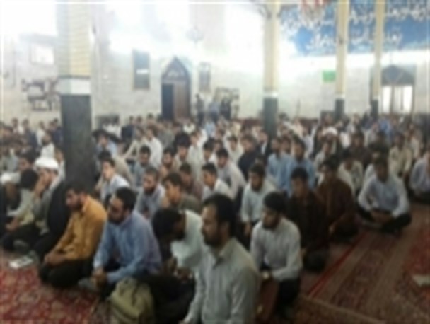 اعتراض طلاب و روحانیون به پلمب خودسرانه حوزه علمیه امام خمینی (ره) + تصاویر