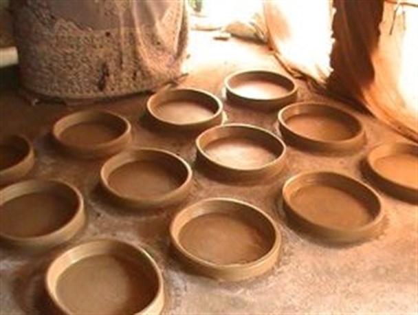سفال گری صنعتی  از یاد رفته در روستا لارسر صومعه سرا