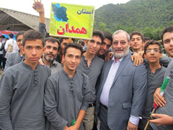 شرکت دانش آموزان استان همدان در همایش شوراهای دانش آموزی کشور