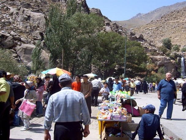 دستفروشان جذابیت گنج نامه را به غارت بردند