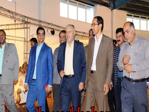 اولین نمایشگاه تولیدات داخلی مبلمان و لوستر در یاسوج افتتاح شد+  تصاویر