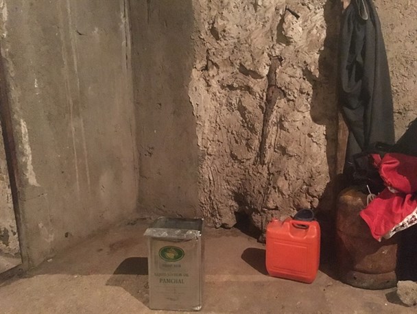زندگی طاقت فرسای یک مادر و پنج کودکش در خانه مخروبه ای در یاسوج + تصاویر