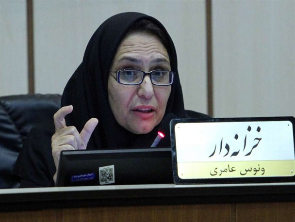 مینی‌بوس‌های صفرکیلومتر شهرداری یزد خاک می‌خورند/ سالیانه 10 میلیارد برای حمل و نقل عمومی شهر یزد هزینه می‌کنیم