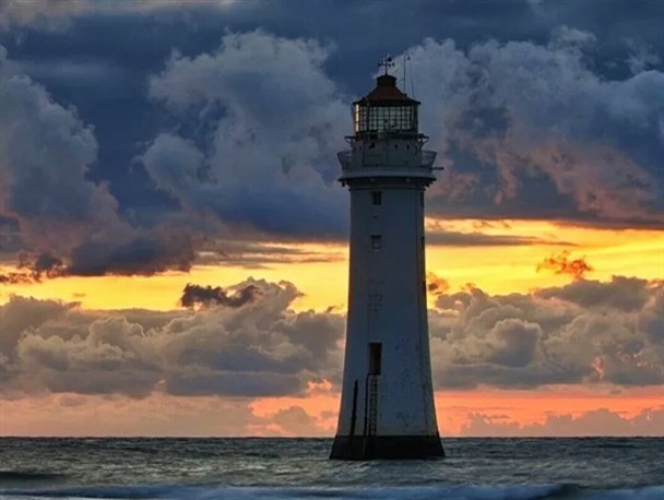 پروژه "فانوس دریایی" بوشهر در مسیر احداث قرار گرفت