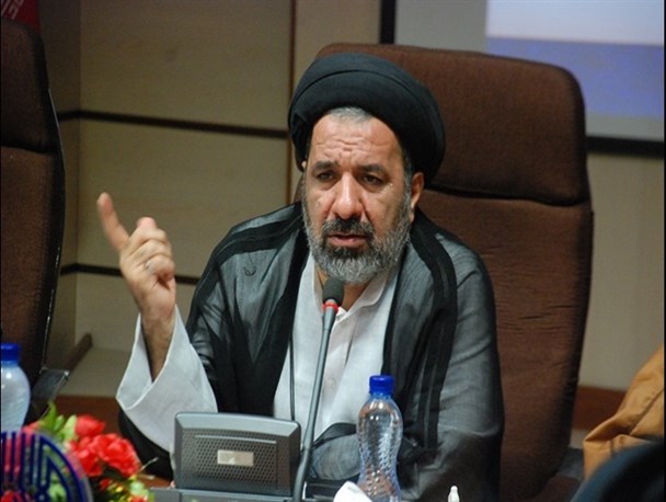 مدیران هیات های مذهبی مانع از انتقال غلط پیام های جریان عاشورا باشند