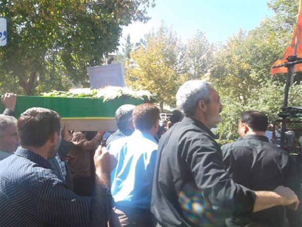مراسم تشییع جانباخته منا تبدیل به راهپیمایی علیه آل سعود شد