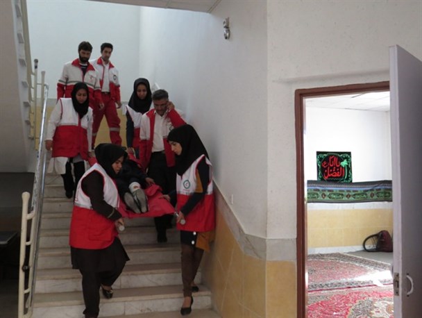 برگزاری مانور امدادی زلزله در شهرستان فریمان+تصویر