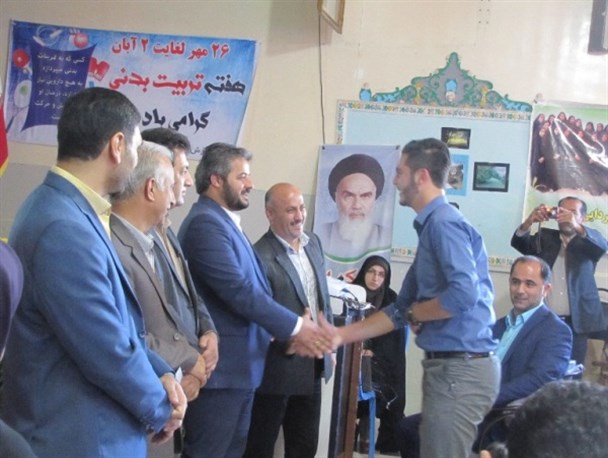 تجلیل از ۳۰۰ دانش آموز برتر شهرستان کردکوی+تصاویر