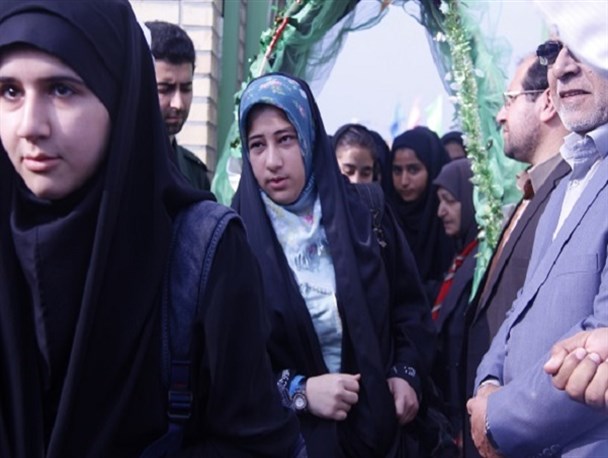 ۲۴۰ دانش آموز دختر گرگانی عازم کربلای ایران شدند+تصاویر
