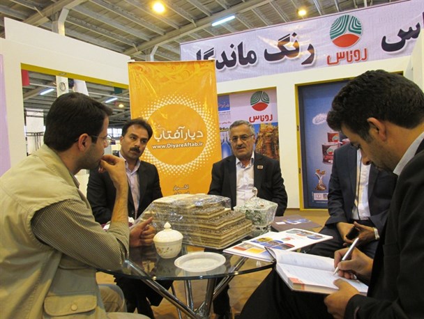 مدیر بازاریابی و فروش شرکت رنگ سازی روناس:کیفیت محصولات تولیدی سدی در مقابل تحریم های دشمنان است/با وجود تحریمها یک روز هم کار را قطع نکرده ایم