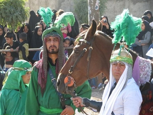 مراسم تعزیه‌خوانی در زرندیه همزمان با روز عاشورا+ تصاویر