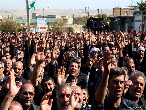 نوای لبیک یا حسین در پلدشت طنین انداز شد