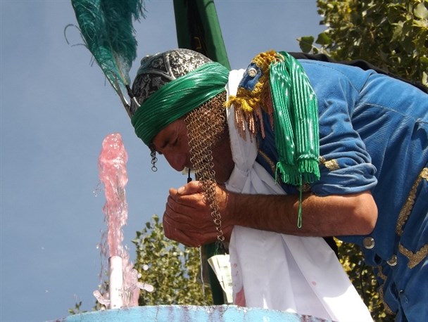 تصویری/ مراسم شبیه خوانی در روستای رازلیق