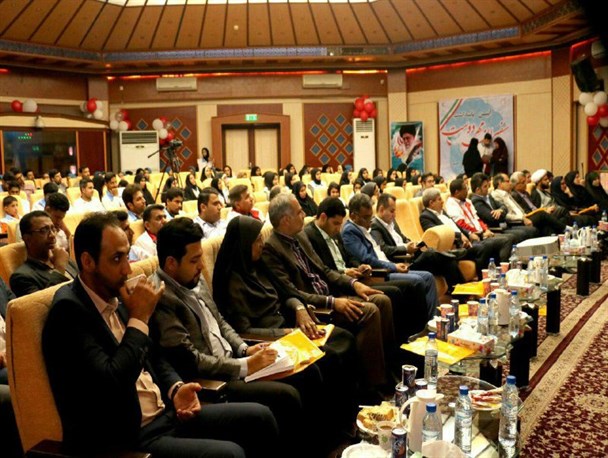 آیین پاسداشت سفیران مهردوست / تجلیل از ۸۵جوان و داوطلب هلال احمرهرمزگان