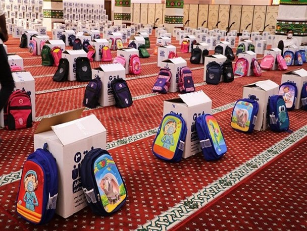 اهدای ۲۴ هزار نوشت‌افزار تحصیلی به دانش آموزان نیازمند کمیته امداد