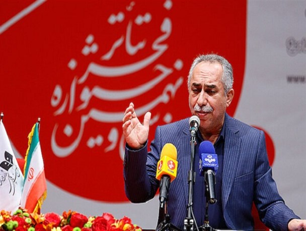 «تئاتر فجر ۴۰» قطعاً آثار خارجی خواهد داشت