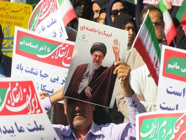 خروش امت محمد رسول الله(ص) و طنین انداز شدن ندای " لبیک یا خامنه ای " در یاسوج