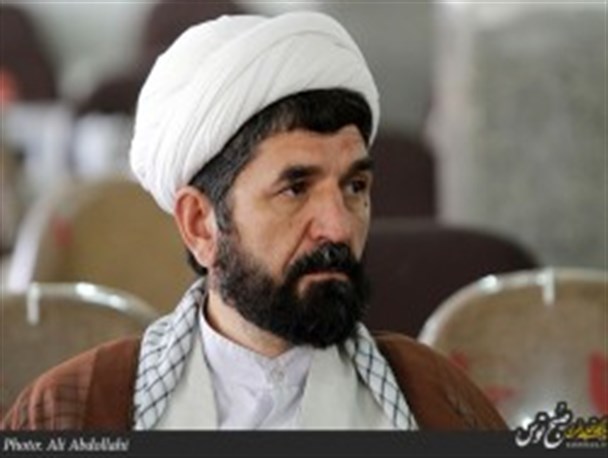 شهردار مشهد یافته های غیر واقعی را برای مردم تبیین کند