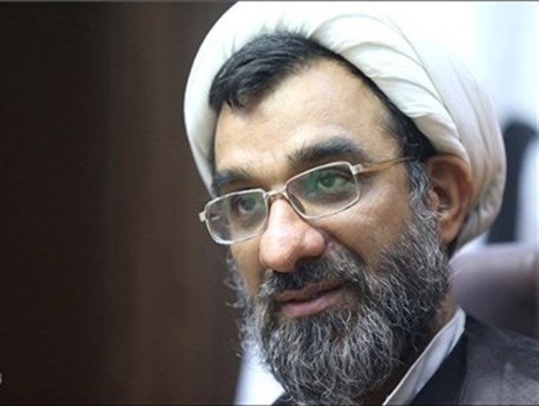 عقلانیتی که آقای حجاریان مطرح می‌کند، عقلانیت سکولار است و حرکت امام حسین(ع) با عقلانیت سکولار در تعارض است