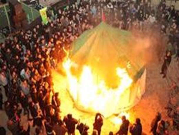 برگزاری مراسم خیمه سوزان در ورودی شهربن