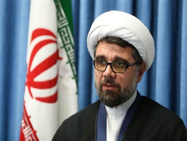 یکی از چالش‌های فرهنگی جامعه ما بی توجهی به قشر جوان است