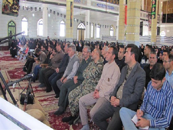 کنگره شهدای دانش آموز مدرسه عفاف رحمت آباد زرقان برگزار شد