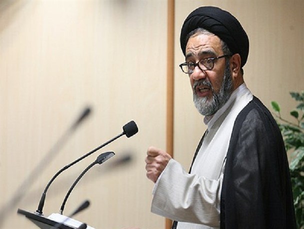 شهدای مدافع حرم مسیر خود را با بصیرت انتخاب کردند/ آثار شهدای مقاومت در قالب فیلم و کتاب منتشر شود