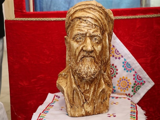 رو نمایی از سردیس بزرگترین استاد دونی نواز جهان در ایرانشهر