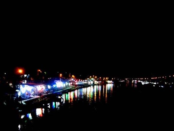 گرایش روزافزون زنان و دختران به استعمال قلیان در بابلسر