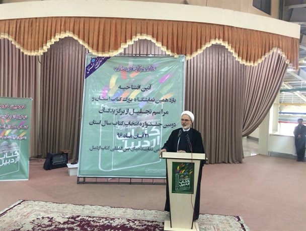 مادران در ترغیب‌ فرزندان‌ به‌ مطالعه‌ نقش‌آفرین هستند/تولیدات ما در حوزه کودک و نوجوان جذابیت ندارد