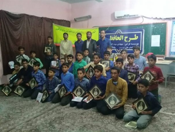 تربیت 300 قرآن آموز با دستان خالی  / نبود امکانات و فضای آموزشی مشکل بزرگ موسسه است